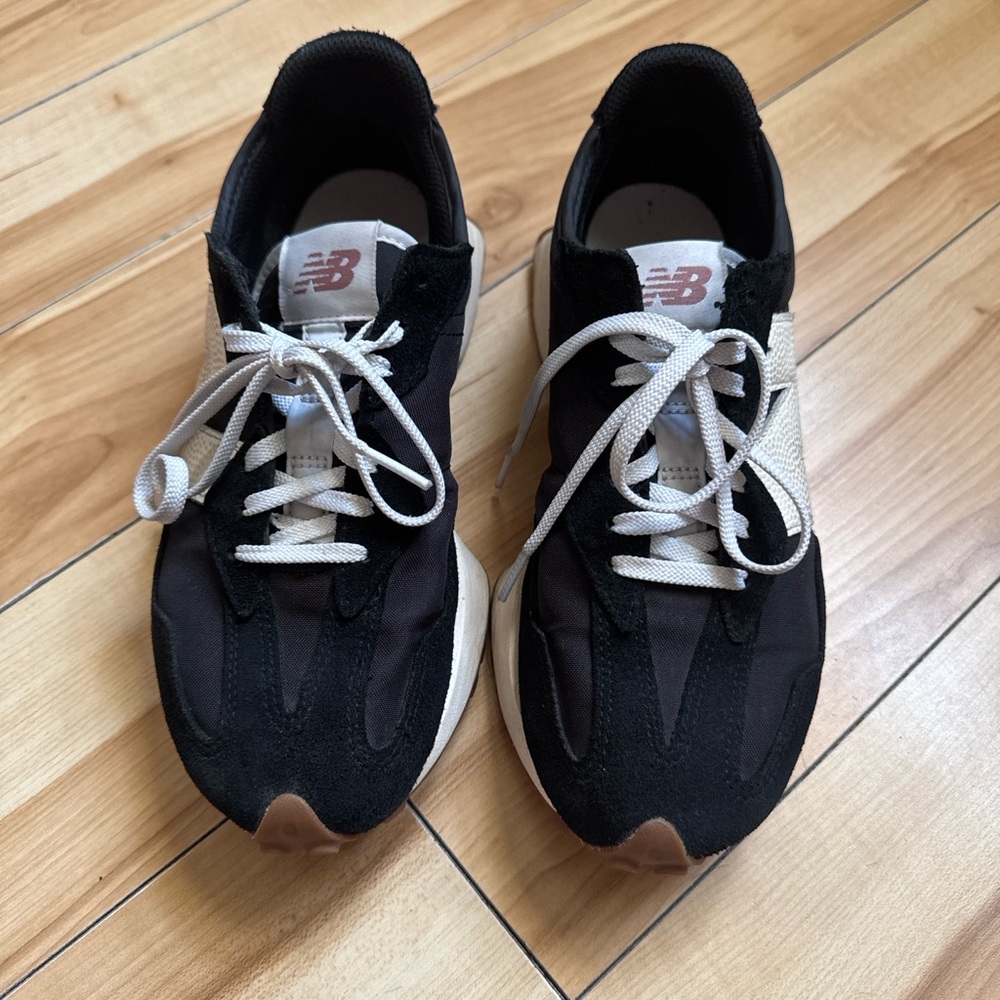 New Balance Black and Cream Sneakers with Sporty Design